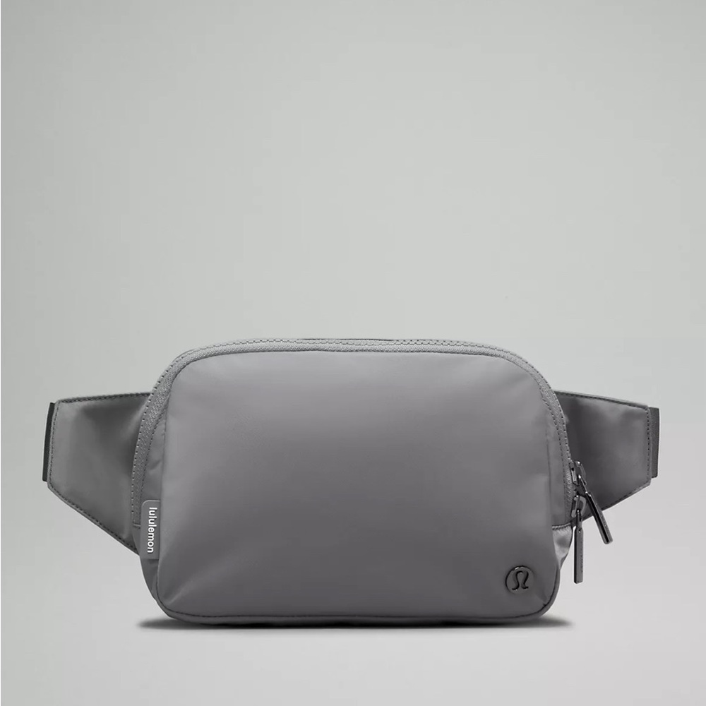 Lululemon Everywhere Belt Bag Large 2L in Asphalt Gray NWT